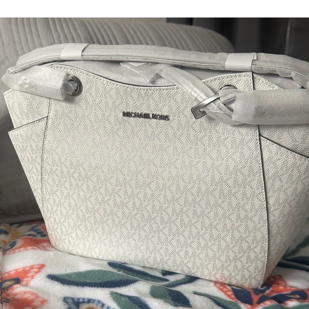 Michael Kors Textured Cream Shoulder Bag